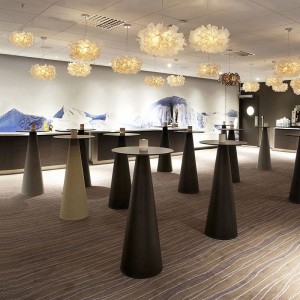 New design lighting flower modern acrylic pendnat  light for restaurant decoration