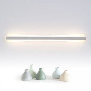 IP44 hot sale CE approved modern over mirror led bathroom lighting fixture