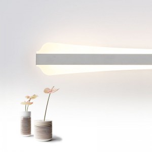 IP44 hot sale CE approved modern over mirror led bathroom lighting fixture