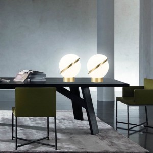 fast delivery decoration Design acrylic ball desk light decorate simple  metal led table lamp Light