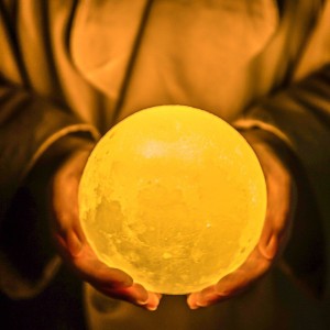 3D printing Amazon hot style creative LED remote control bedside moon lamp