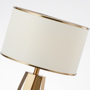 Light and luxurious modern creative hardware lamp decoration model room bedside bedside study living room LED lamp